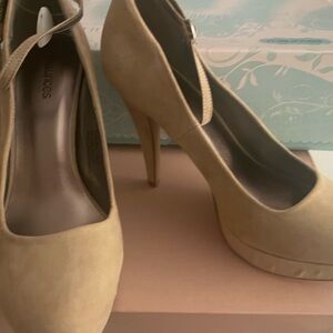 Maurices Classic Tan Heels